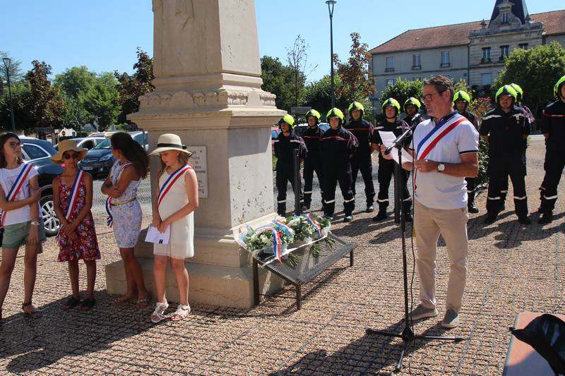 La foule pour la F�te Nationale malgr� la canicule