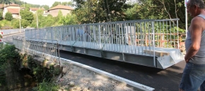 Mise en place d'une passerelle pi�tons